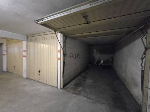 Apartamento T4 Venda em Guarda,Guarda