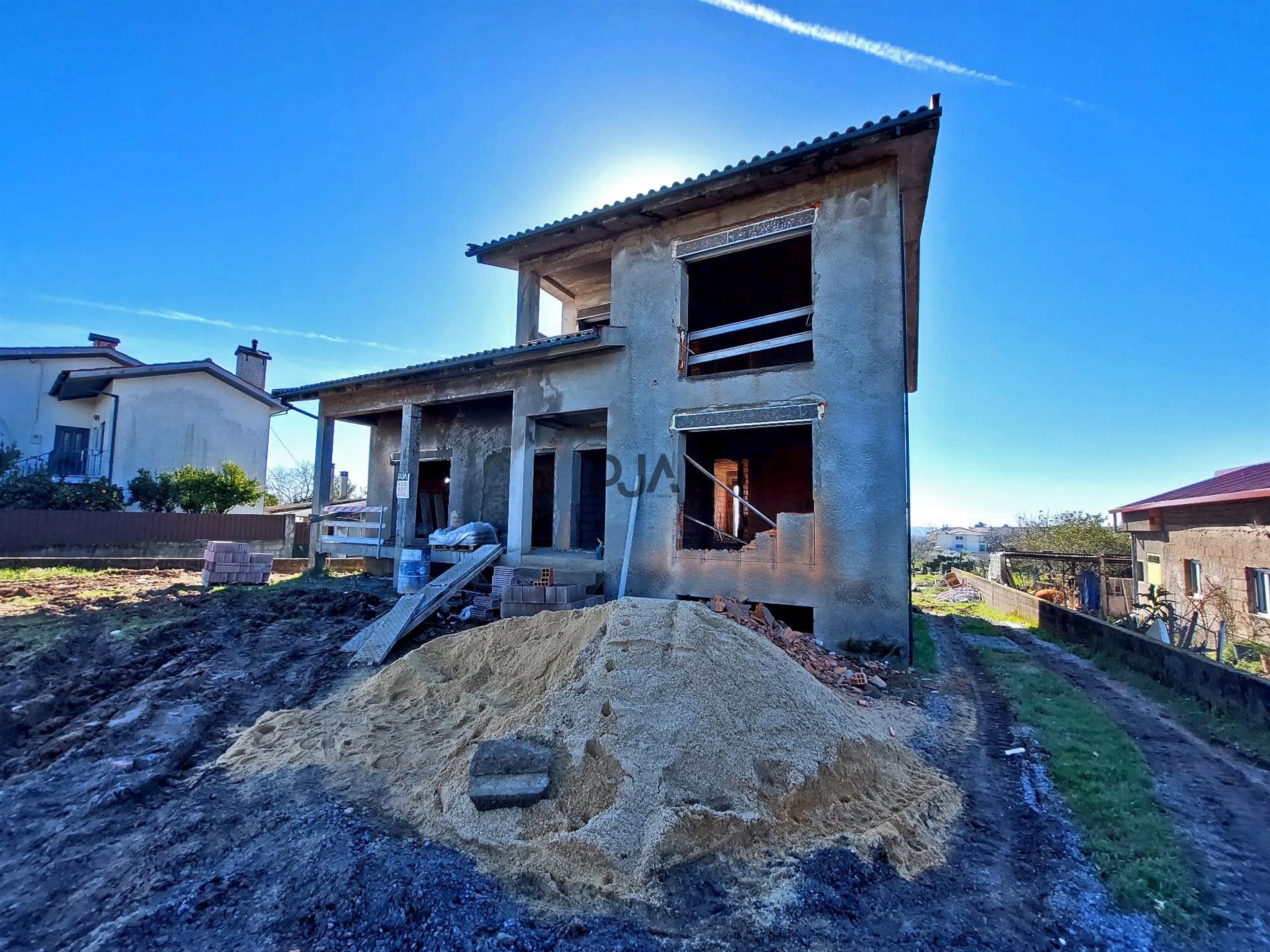 Moradia Geminada T4 Venda em São João de Lourosa,Viseu