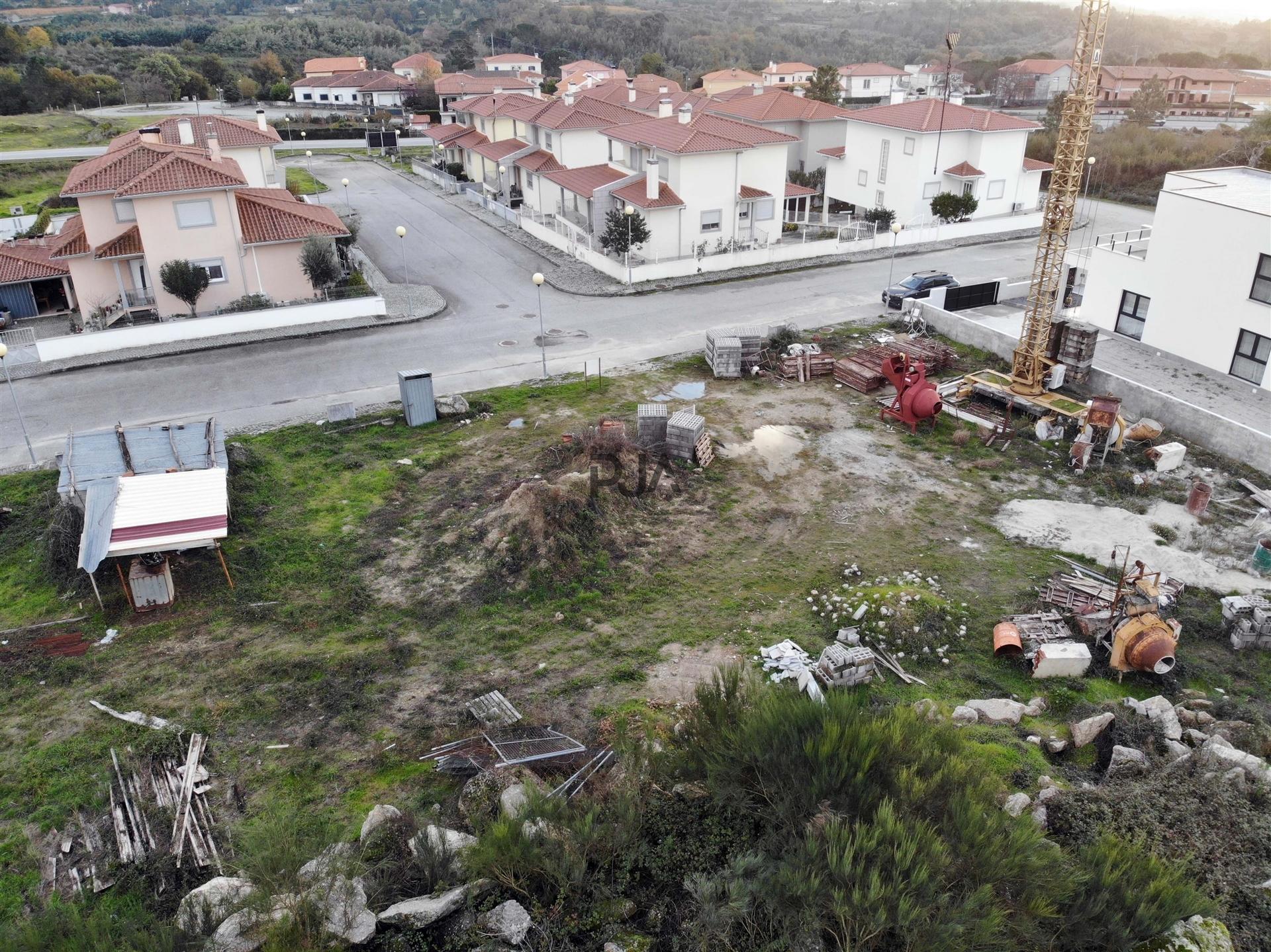 Lote de Terreno para Construção em Nespereira, Gouveia