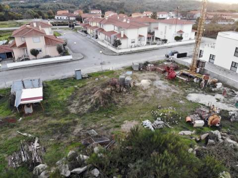Lote de Terreno para Construção em Nespereira, Gouveia
