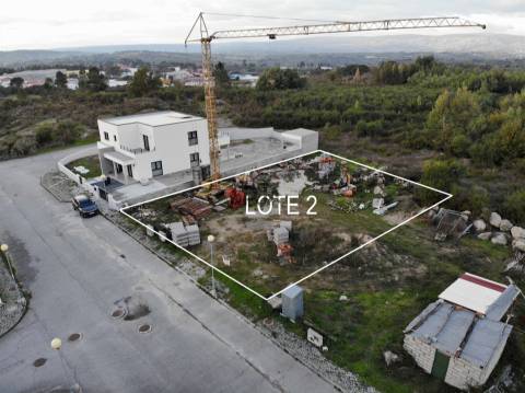 Lote de Terreno para Construção em Nespereira, Gouveia