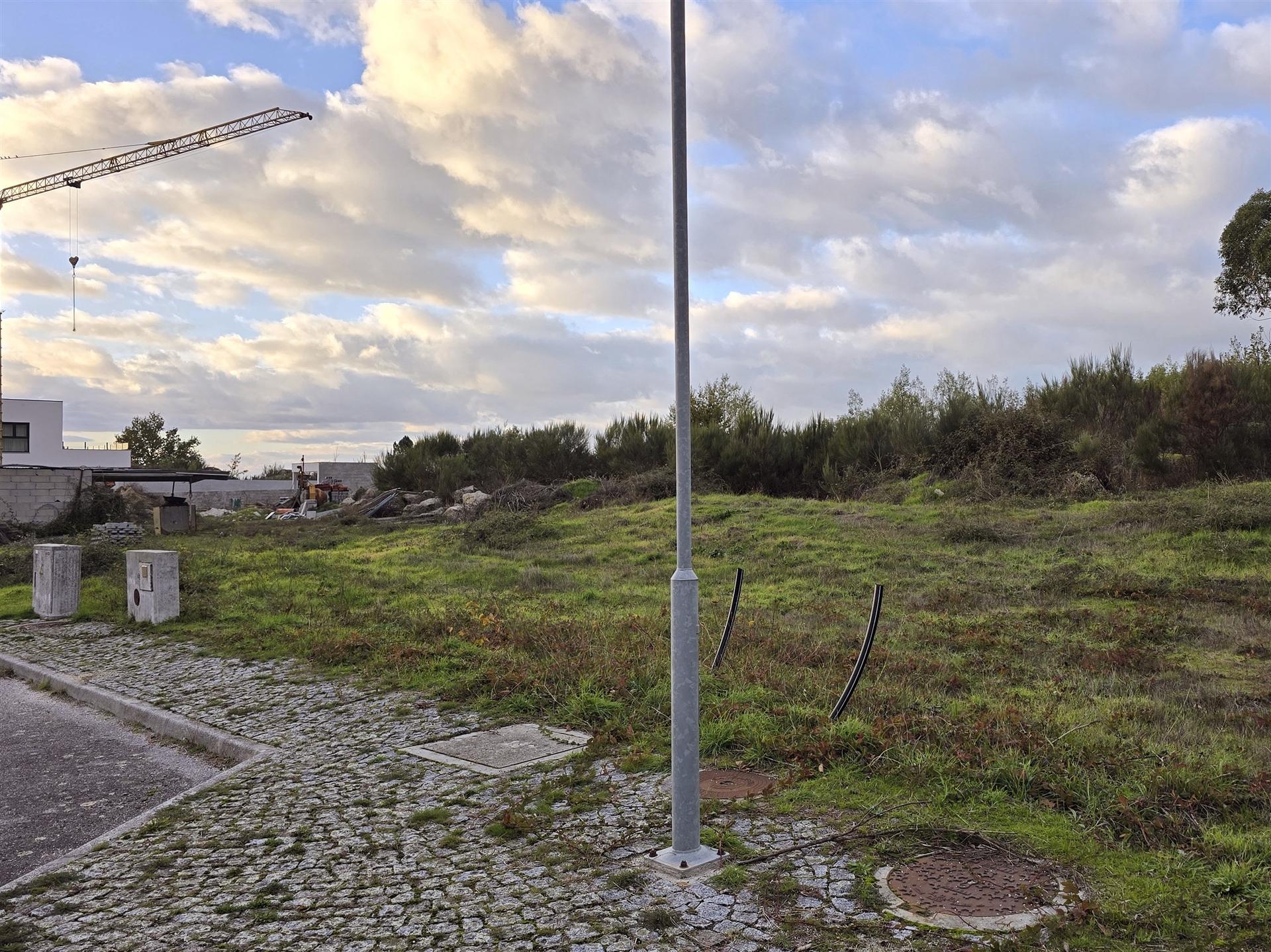 Lote de Terreno para Construção em Nespereira, Gouveia