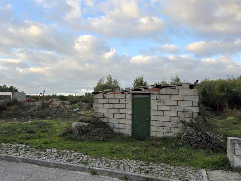 Lote de Terreno para Construção em Nespereira, Gouveia