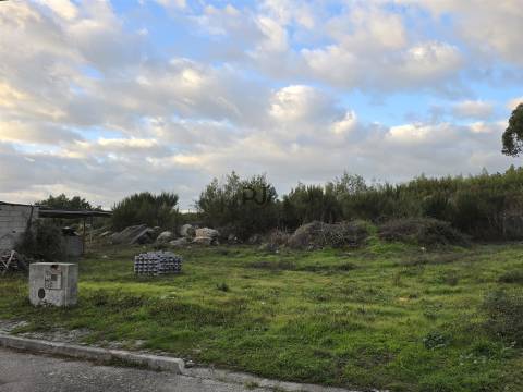 Lote de Terreno para Construção em Nespereira, Gouveia