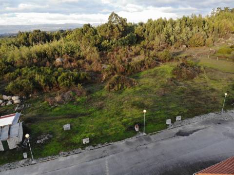 Lote de Terreno para Construção em Nespereira, Gouveia