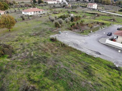 Lote de Terreno para Construção em Nespereira, Gouveia