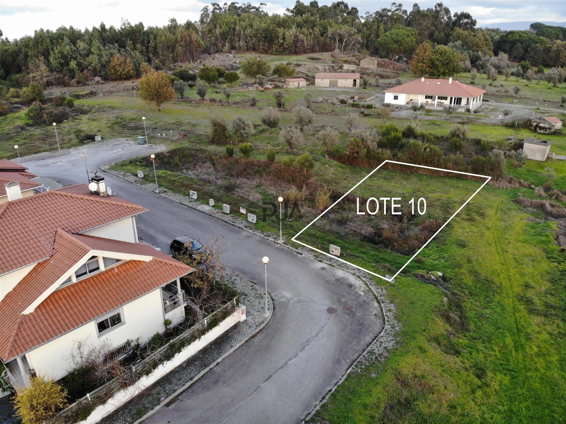 Lote de Terreno para Construção em Nespereira, Gouveia