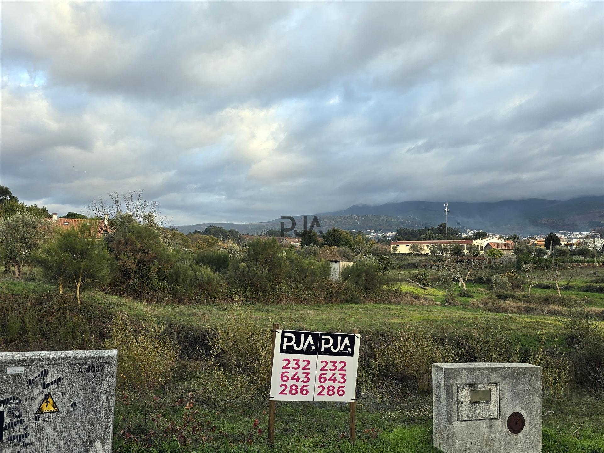Lote de Terreno para Construção em Nespereira, Gouveia