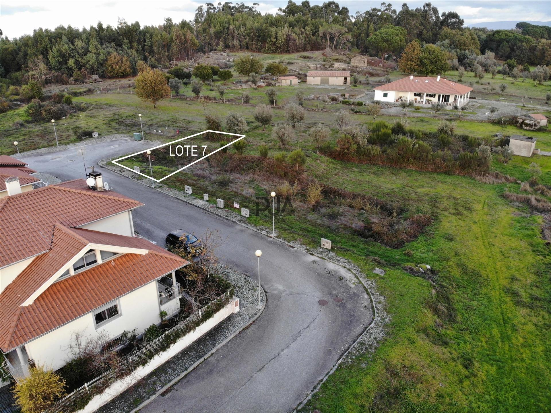 Lote de Terreno para Construção em Nespereira, Gouveia