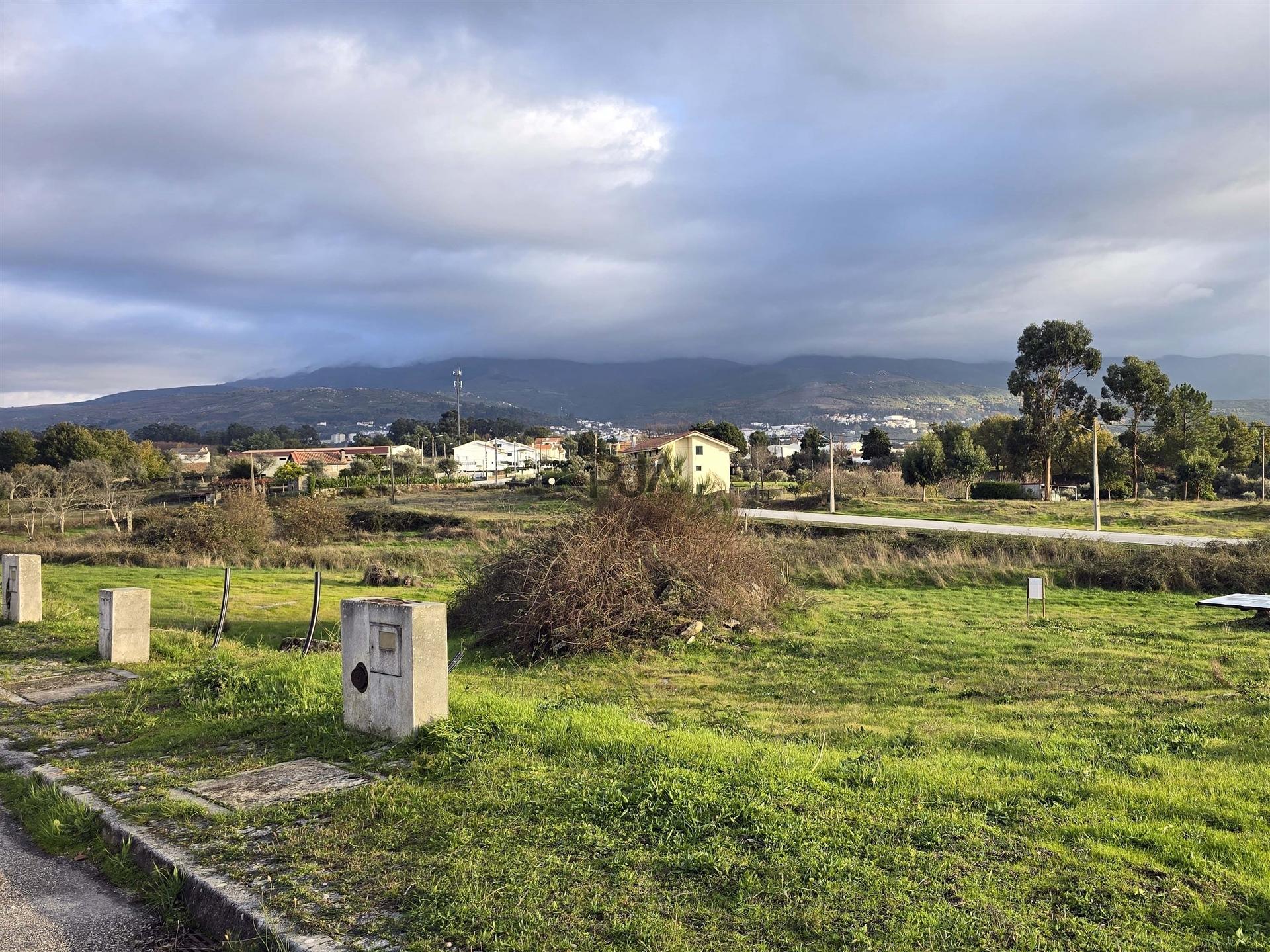 Lote de Terreno para Construção em Nespereira, Gouveia