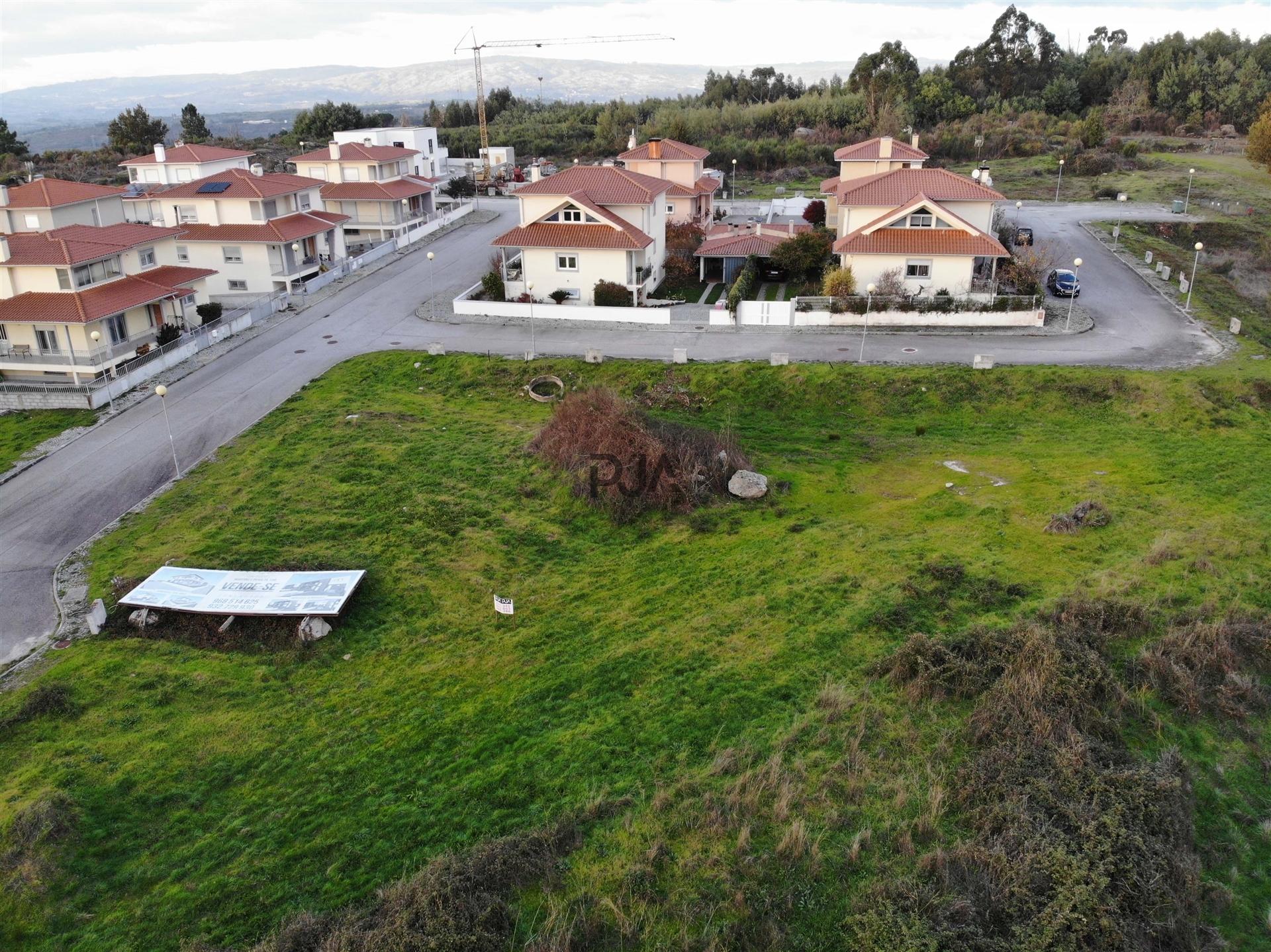Lote de Terreno para Construção em Nespereira, Gouveia
