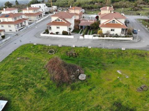 Lote de Terreno para Construção em Nespereira, Gouveia
