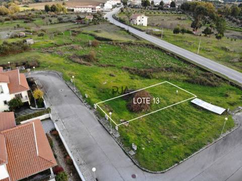 Lote de Terreno para Construção em Nespereira, Gouveia