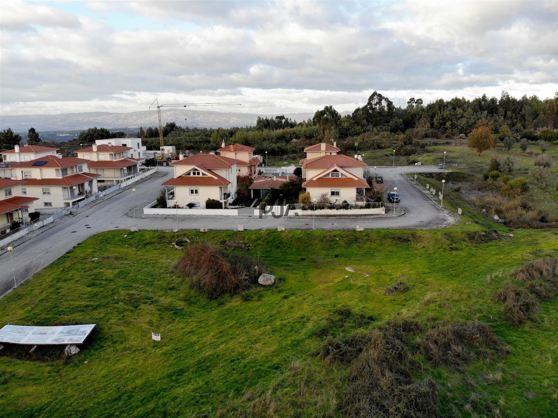 Lote de Terreno para Construção em Nespereira, Gouveia