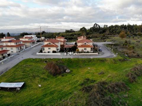 Lote de Terreno para Construção em Nespereira, Gouveia