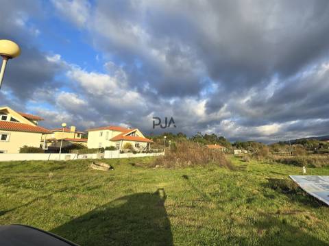 Lote de Terreno para Construção em Nespereira, Gouveia