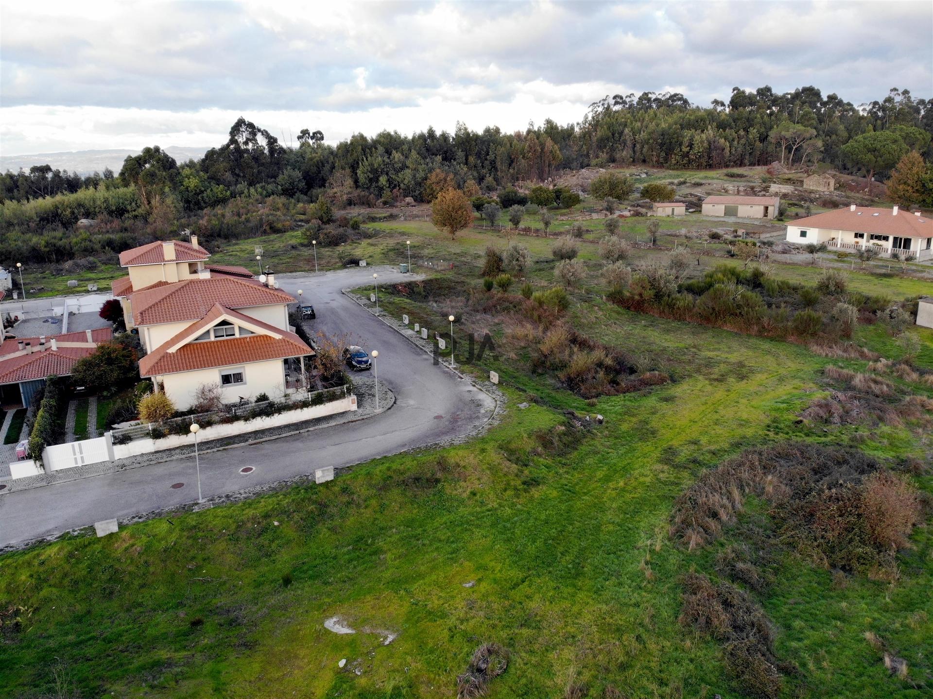 Lote de Terreno para Construção em Nespereira, Gouveia