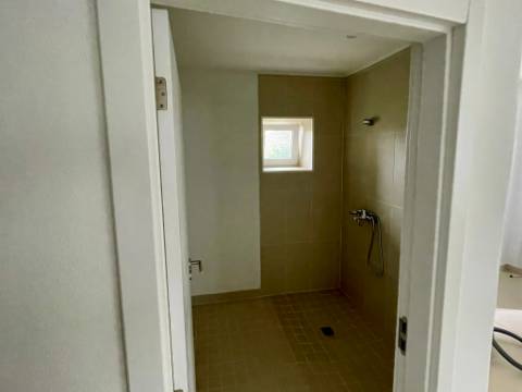 Moradia T3 + 2 apartamentos T2 em Campo de Besteiros, Tondela