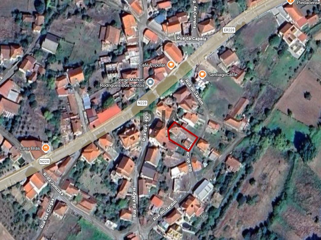 Moradia para Recuperar em Cortiçada, Tondela