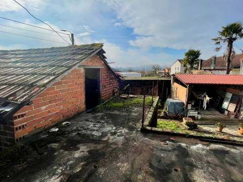 Moradia para Recuperar em Cortiçada, Tondela