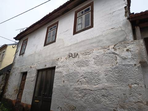 Moradia para Recuperar em Treixedo, Santa comba Dão