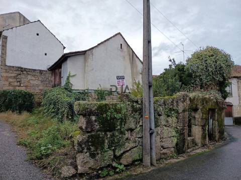 Moradia para Recuperar em Treixedo, Santa Comba Dão
