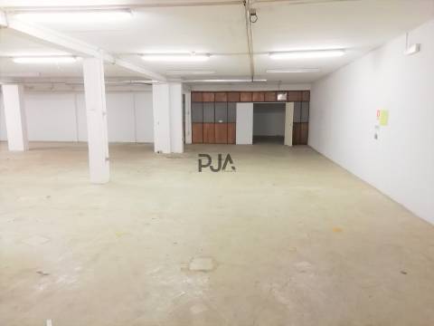 Armazém para arrendar em Viseu