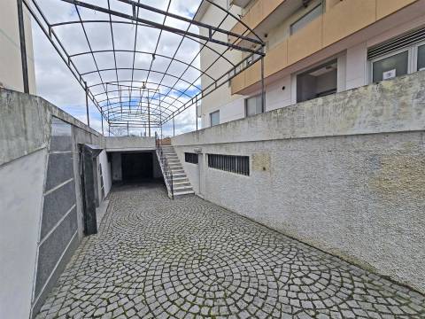 Armazém para arrendar em Viseu