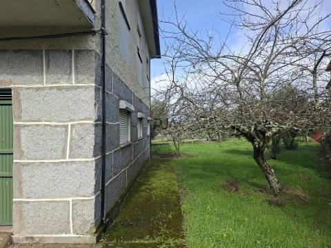 Moradia T5 em Sezures, Penalva do Castelo