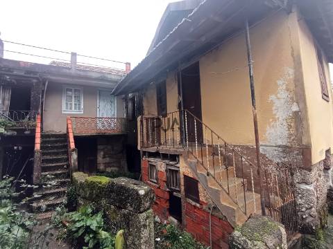 Moradia para Recuperar em Treixedo