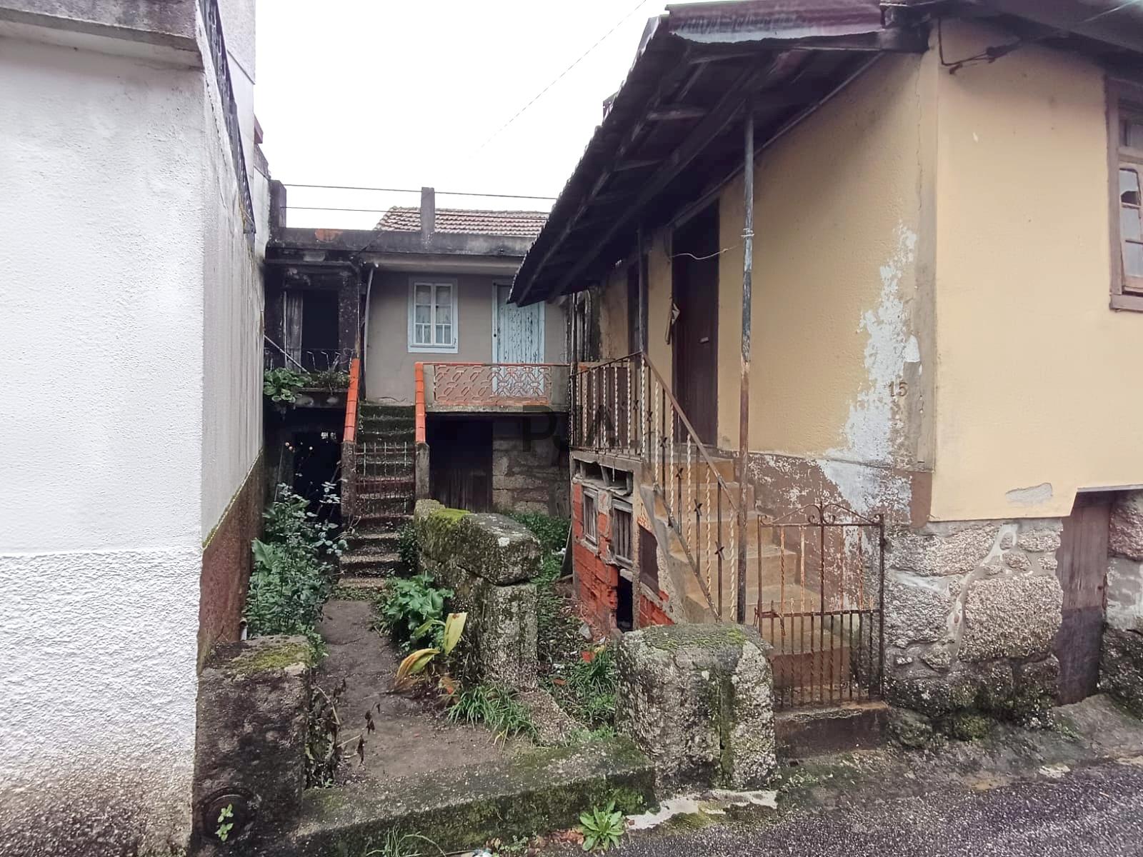 Moradia para Recuperar em Treixedo