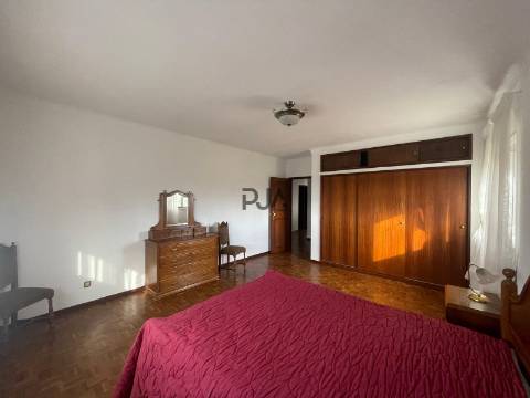 Moradia Isolada T5 em Outeiro de Espinho, Mangualde