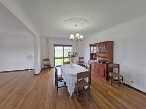 Moradia Isolada T5 em Outeiro de Espinho, Mangualde