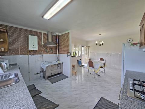 Moradia Isolada T5 em Outeiro de Espinho, Mangualde