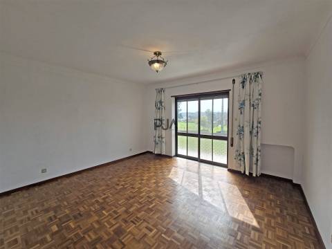 Moradia Isolada T5 em Outeiro de Espinho, Mangualde