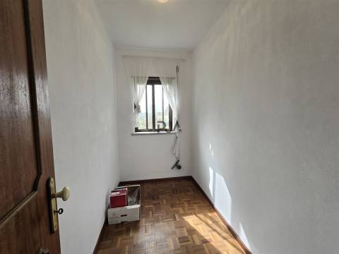 Moradia Isolada T5 em Outeiro de Espinho, Mangualde