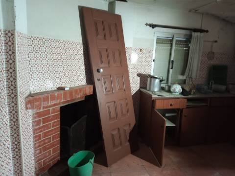 Moradia para recuperar em Rojão Grande, Santa Comba Dão