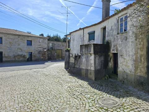 Moradia Para Recuperar em Casal Vasco, Fornos de Algodres