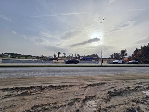 Terreno para arrendar em Nelas