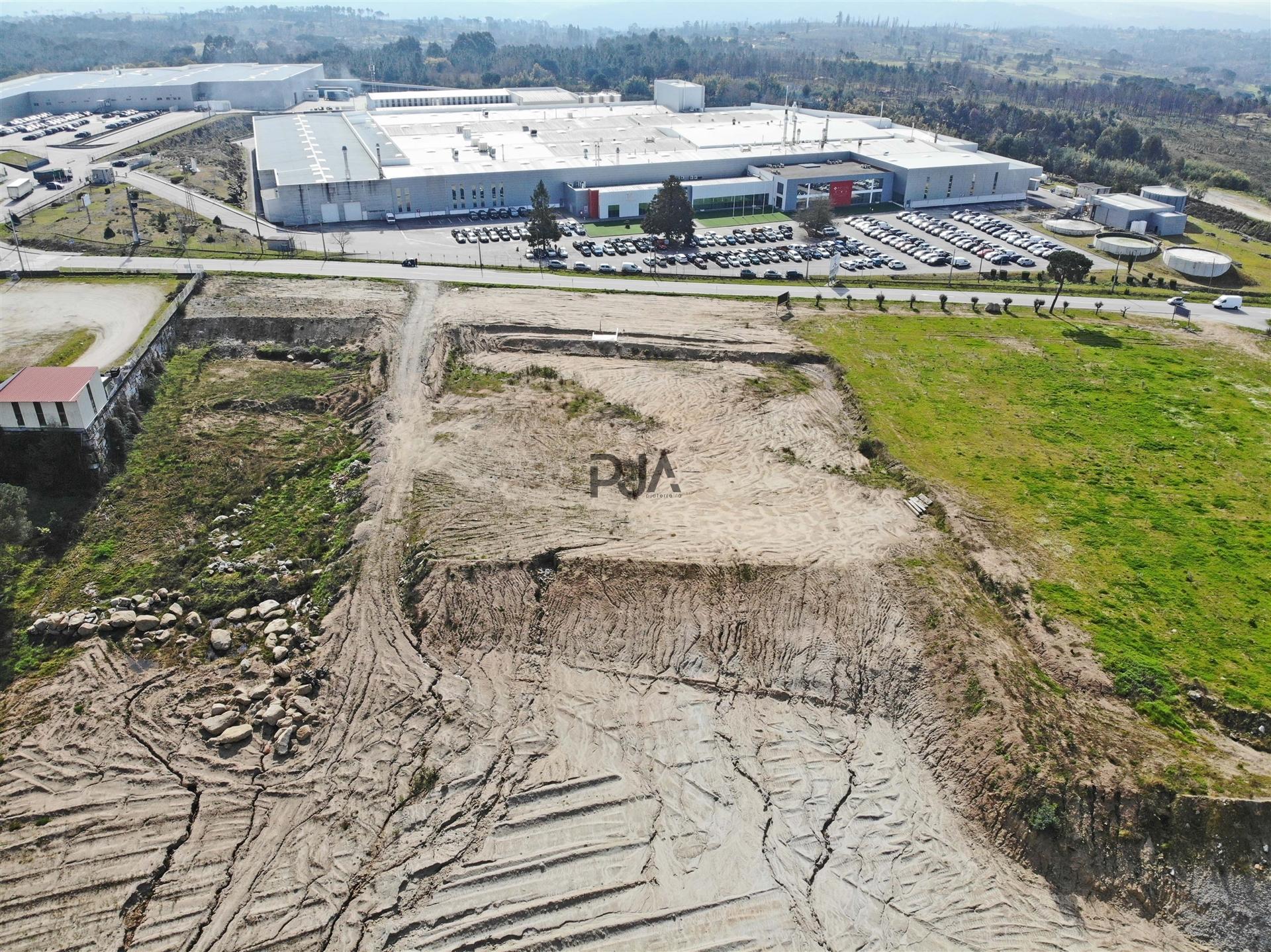 Terreno para vender em Nelas