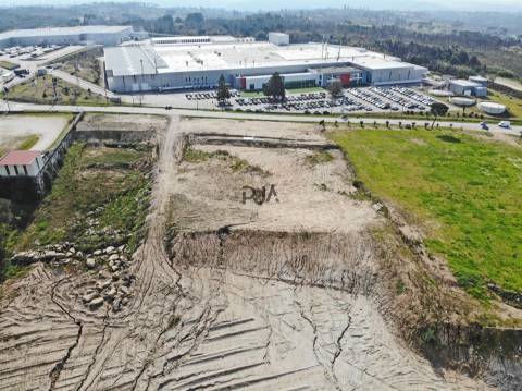 Terreno para vender em Nelas