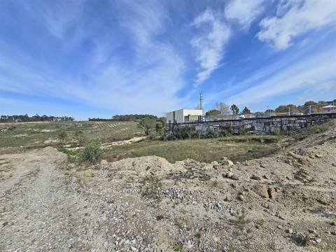 Terreno para vender em Nelas