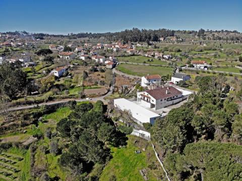 Andar moradia T4 em Mangualde