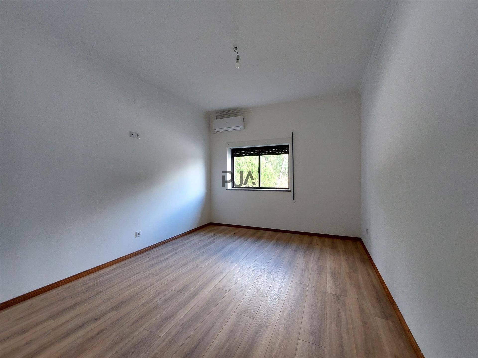 Andar moradia T4 em Mangualde