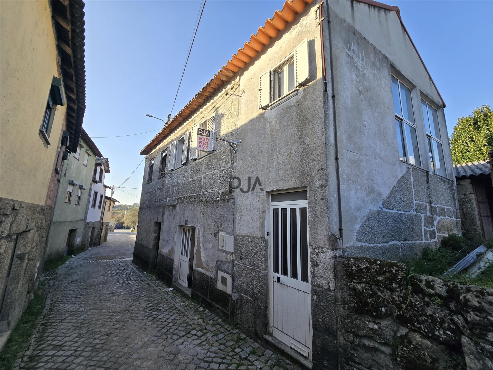 Moradias T3 + T2 em Aldeia de Casal Diz, Penalva do Castelo