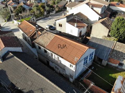 Moradias T3 + T2 em Aldeia de Casal Diz, Penalva do Castelo