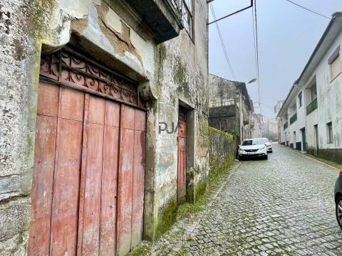 Moradia para Recuperar em Mangualde