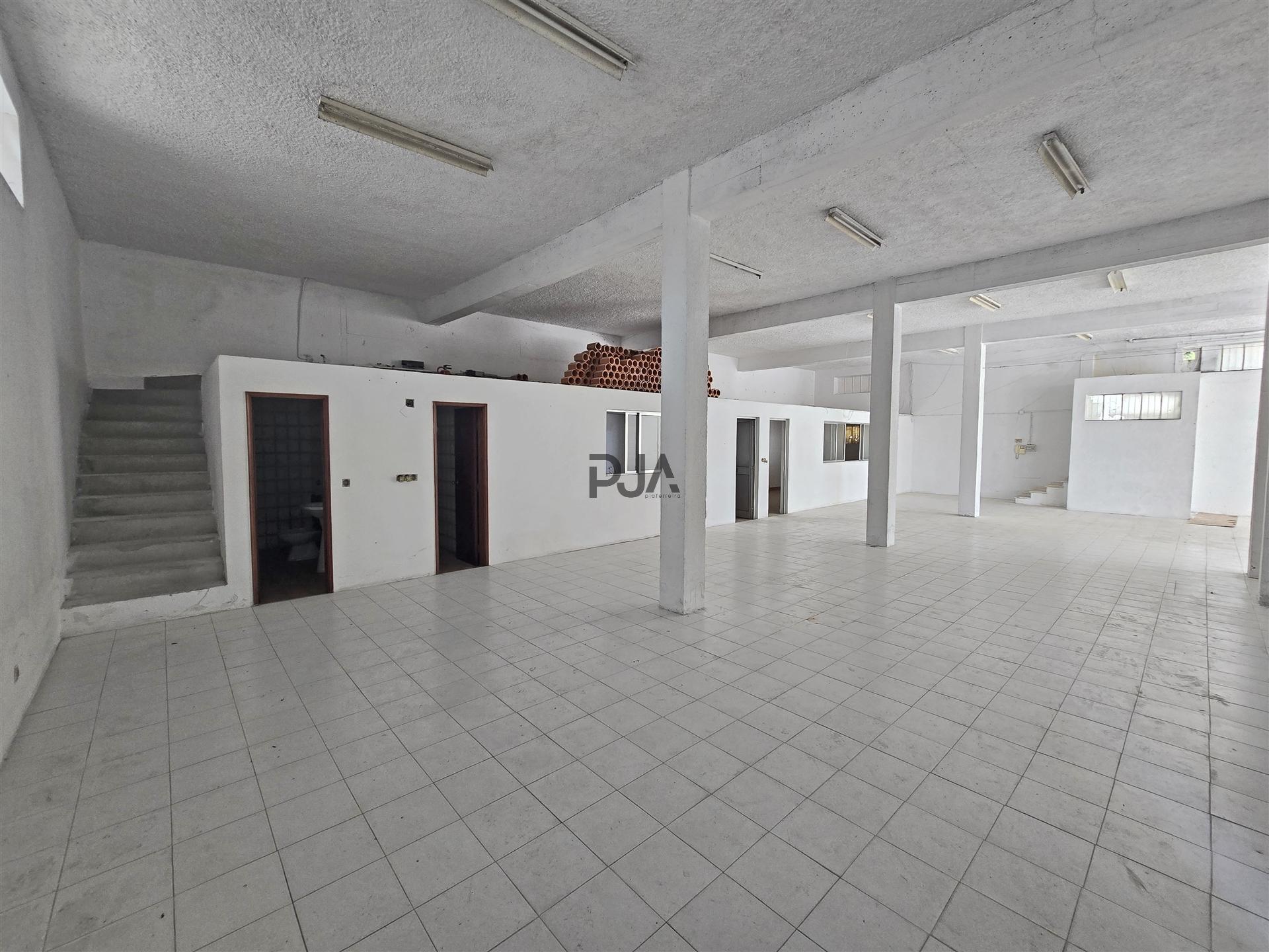 Arrumos para venda em Mangualde