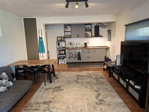 Moradia Geminada T4 em Roda, Mangualde