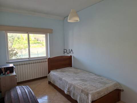 Moradia Geminada T4 em Roda, Mangualde